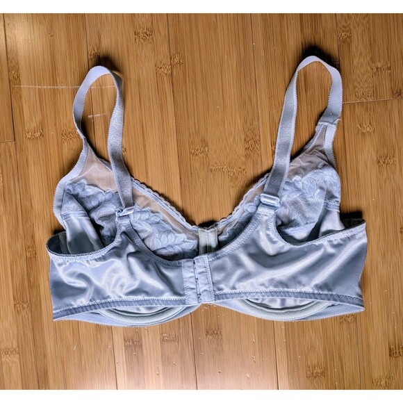 Vtg Cabernet 40D Satin Embroidered Underwire Bra Light Blue Floral Lace 3-Hook - Picture 3 of 10